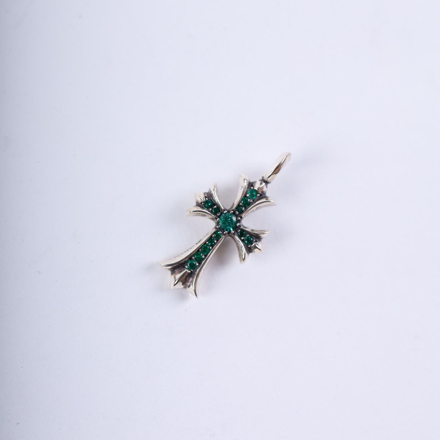CHROME HEARTS EMERALD TINY CROSS CHARM SILVER