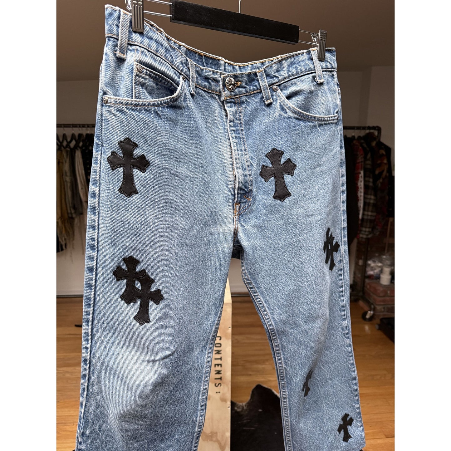 CHROME HEARTS LIGHT WASH LEVI'S CROSS PATCH DENIM SIZE 34 HEMMED