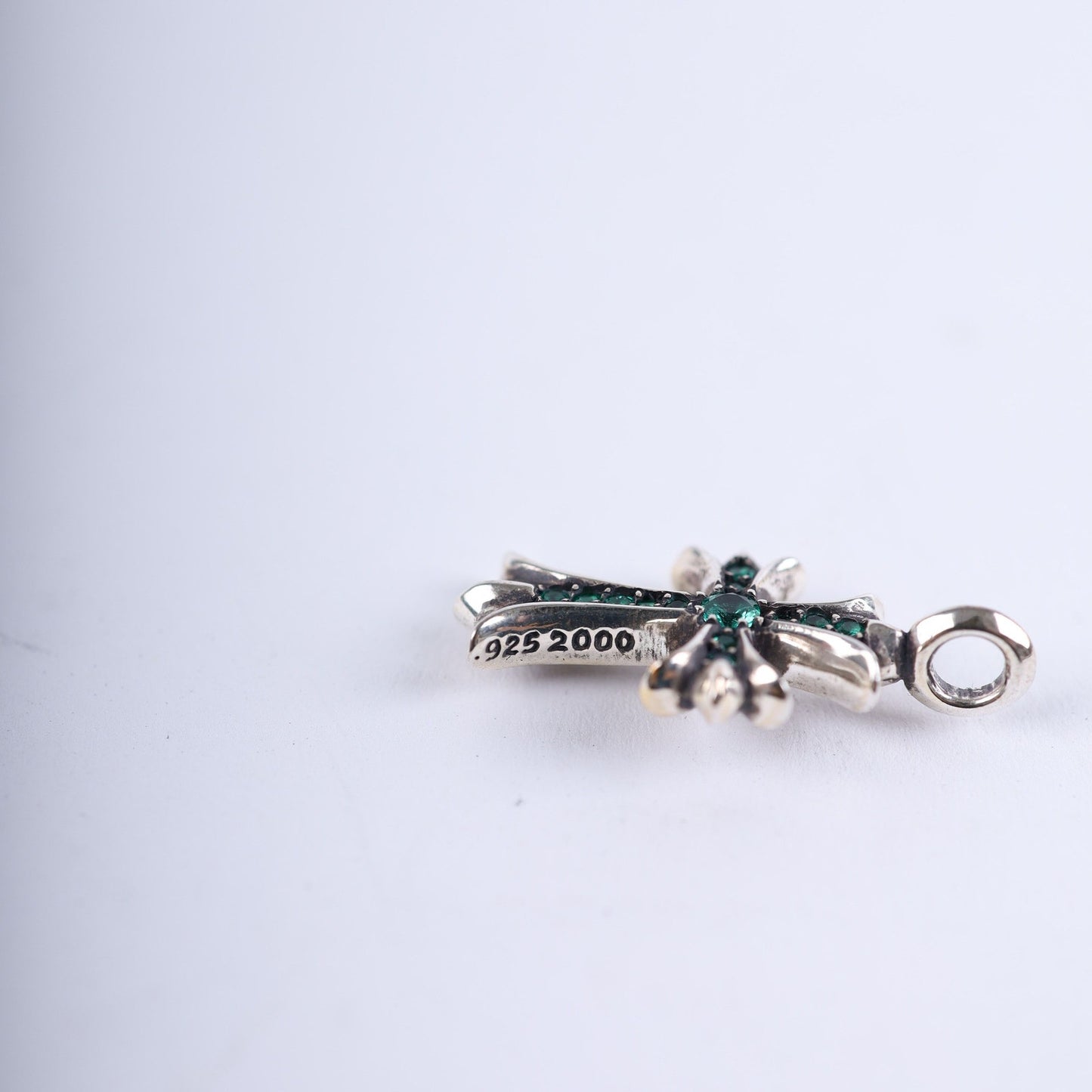 CHROME HEARTS EMERALD TINY CROSS CHARM SILVER