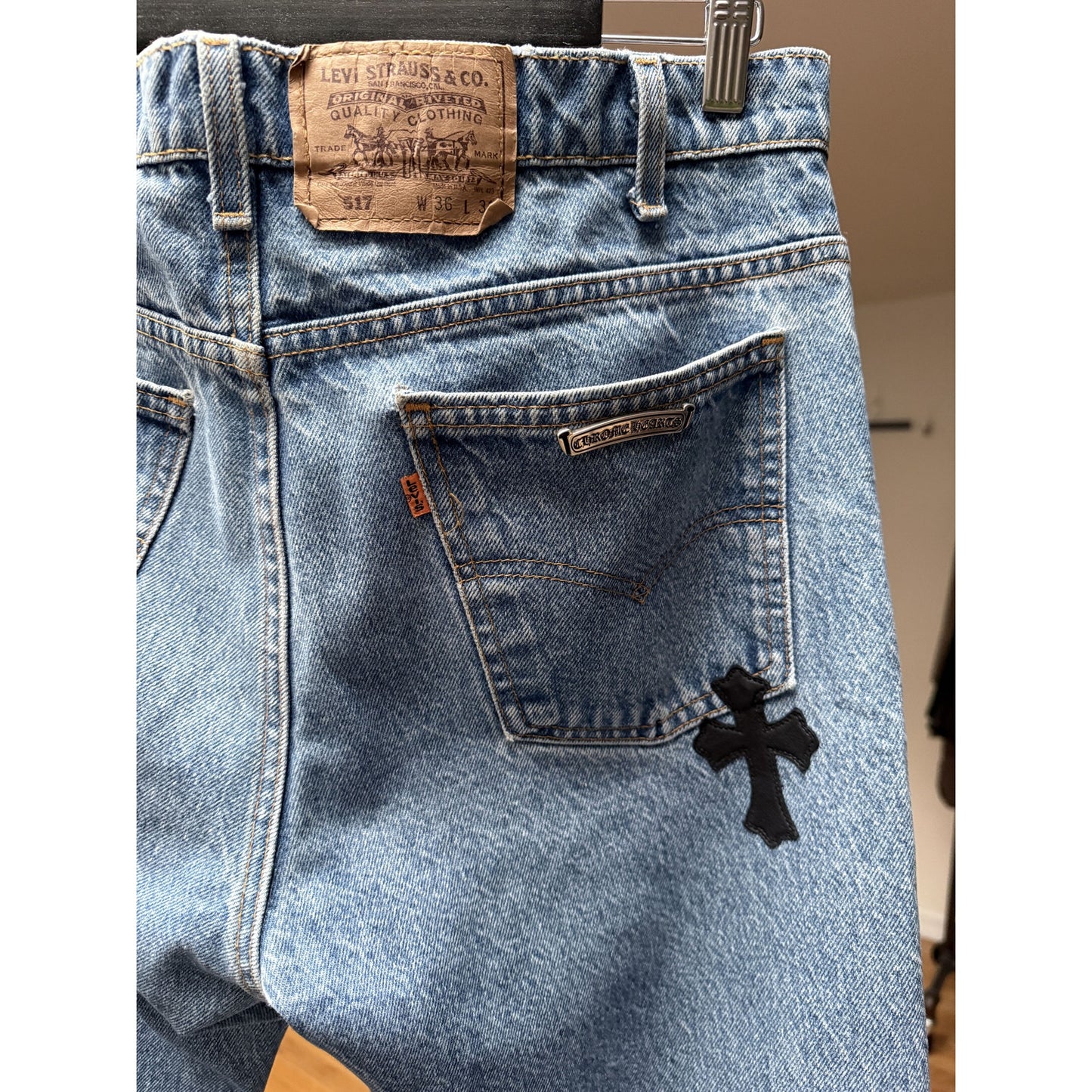 CHROME HEARTS LIGHT WASH LEVI'S CROSS PATCH DENIM SIZE 34 HEMMED