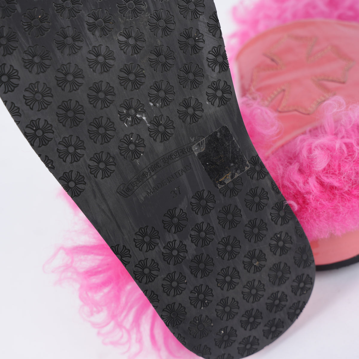 CHROME HEARTS PINK PATENT LEATHER FURRY SLIDES