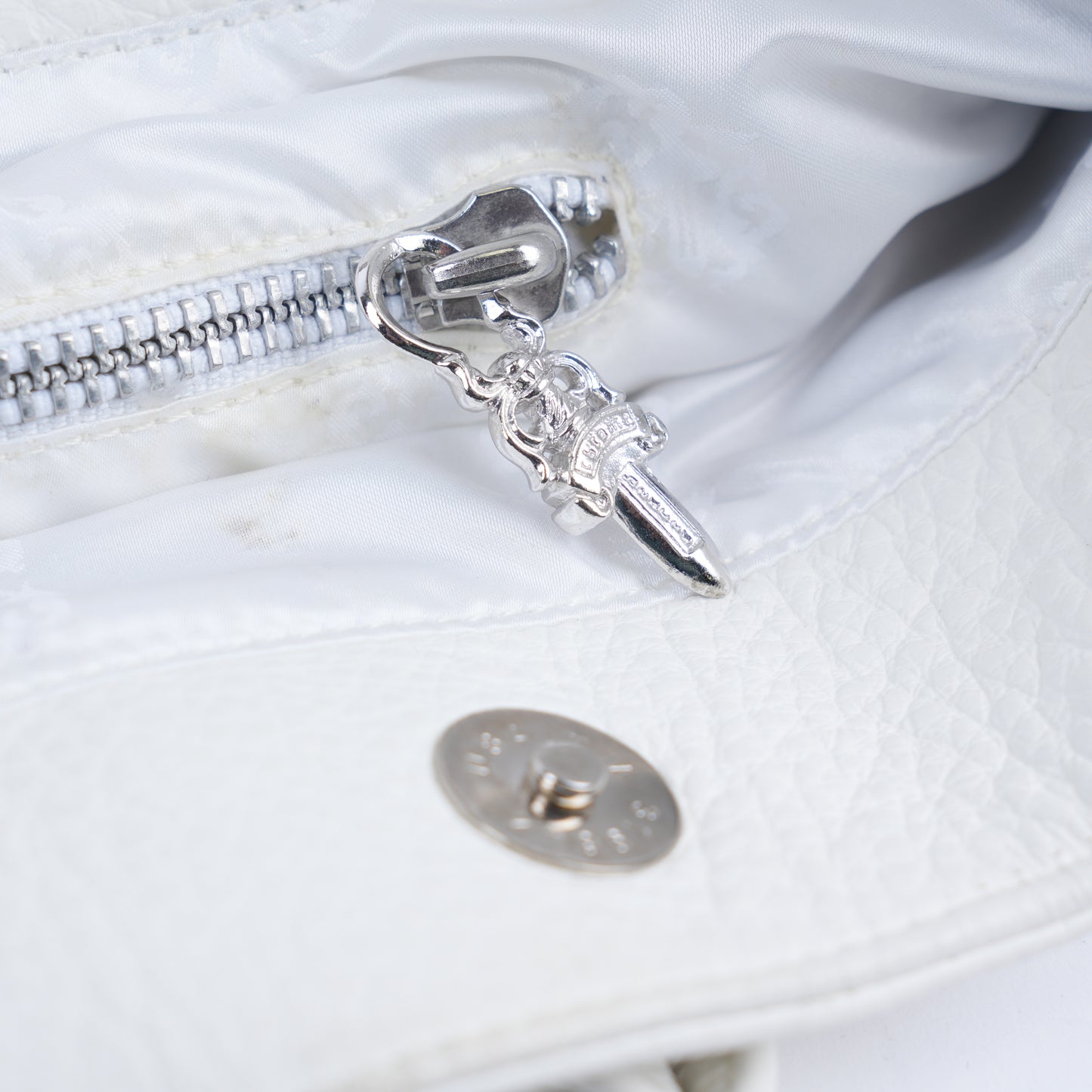 CHROME HEARTS WHITE/BLACK LARGE DAGGER TOTE BAG