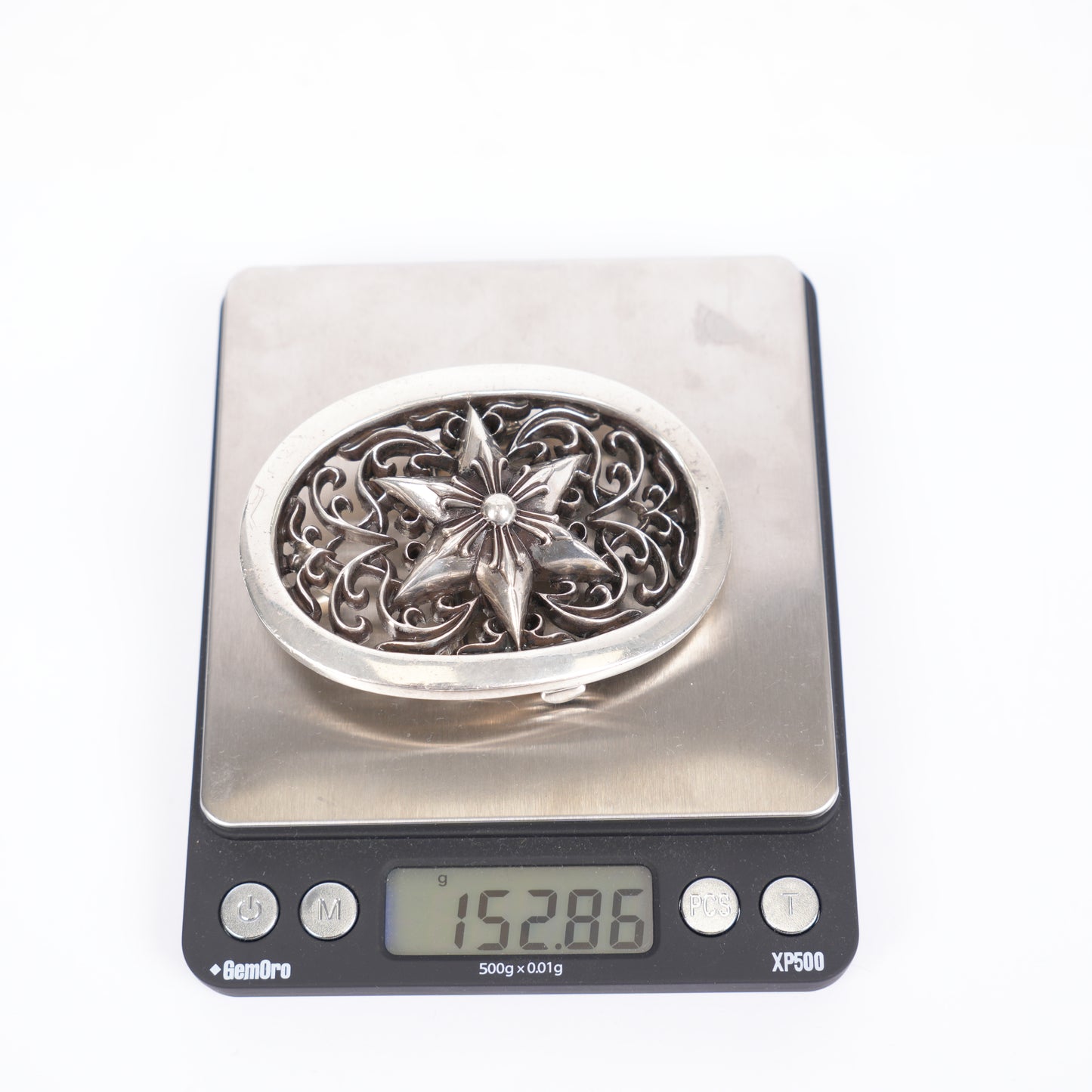 CHROME HEARTS STAR OVAL BUCKLE
