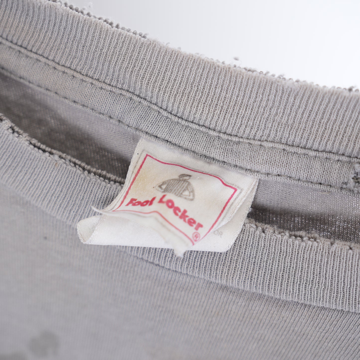 VINTAGE GREY DISTRESSED BLANK T-SHIRT