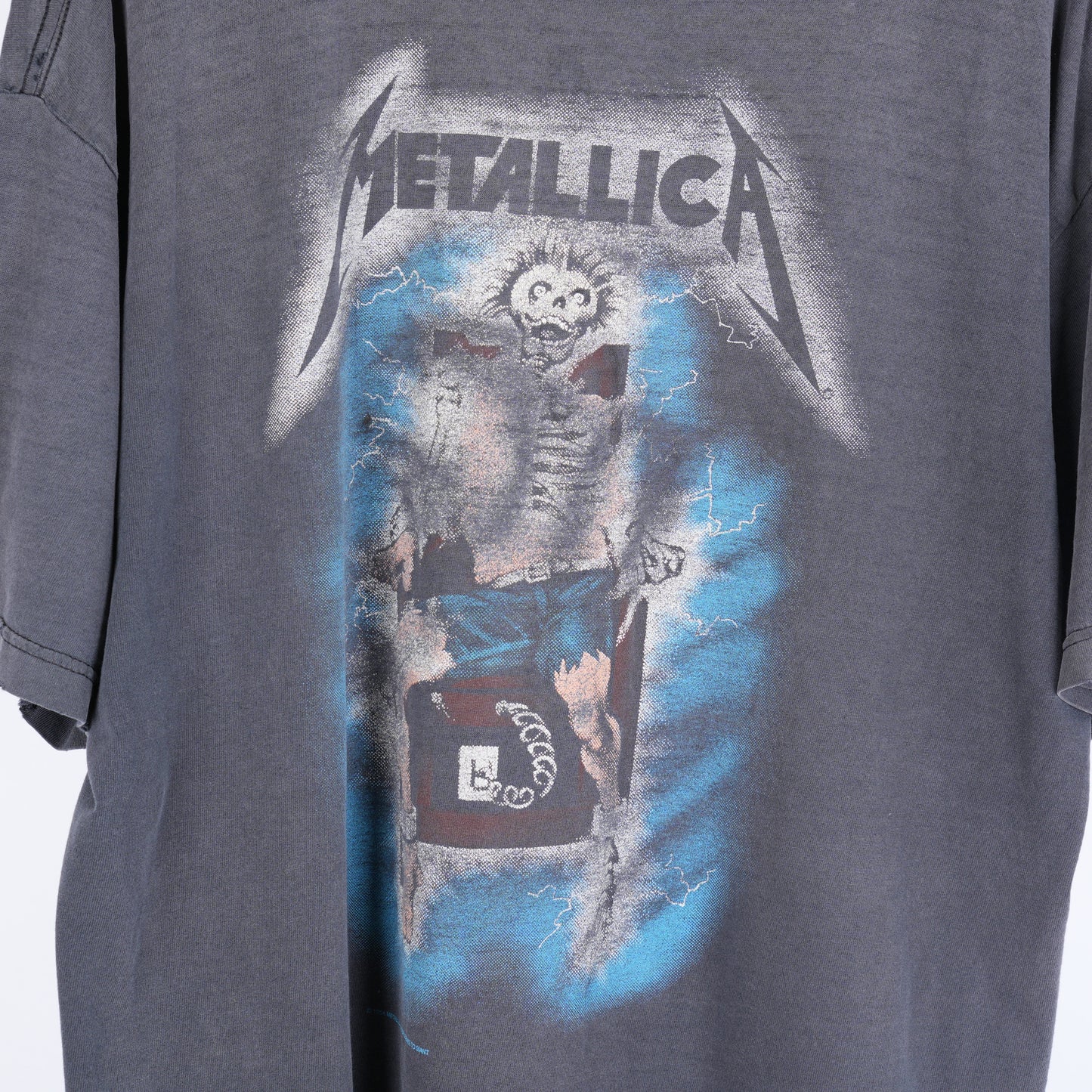 VINTAGE THRASHED METALLICA FADED BAND TEE