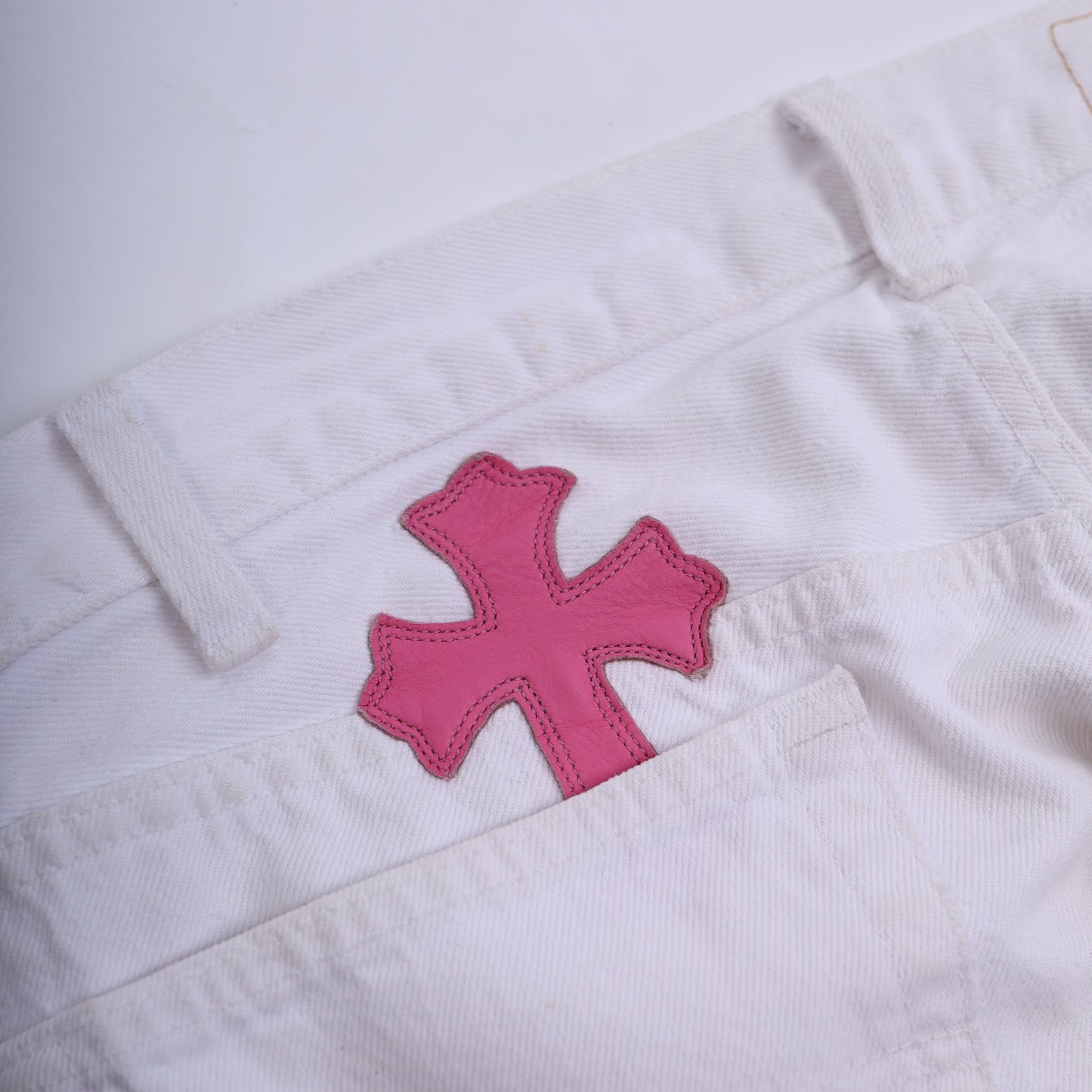 CHROME HEARTS WHITE/PINK PATCH LEVI RHODIUM PLATED