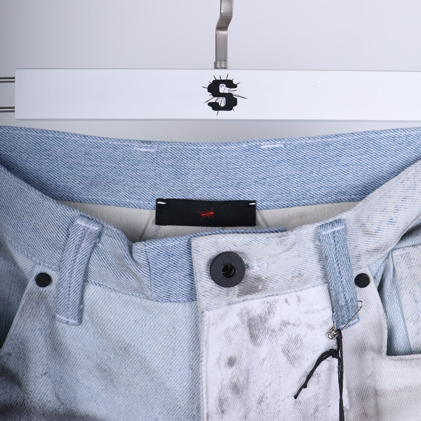 ANT/ANTI WHITE THRASHED DENIM
