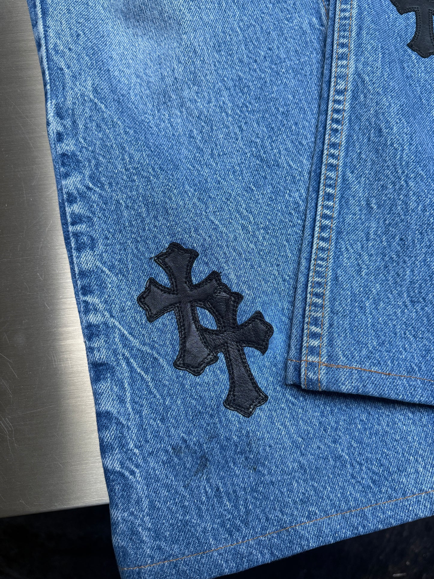 CHROME HEARTS LIGHT WASH LEVI'S CROSS PATCH DENIM SIZE 34 HEMMED
