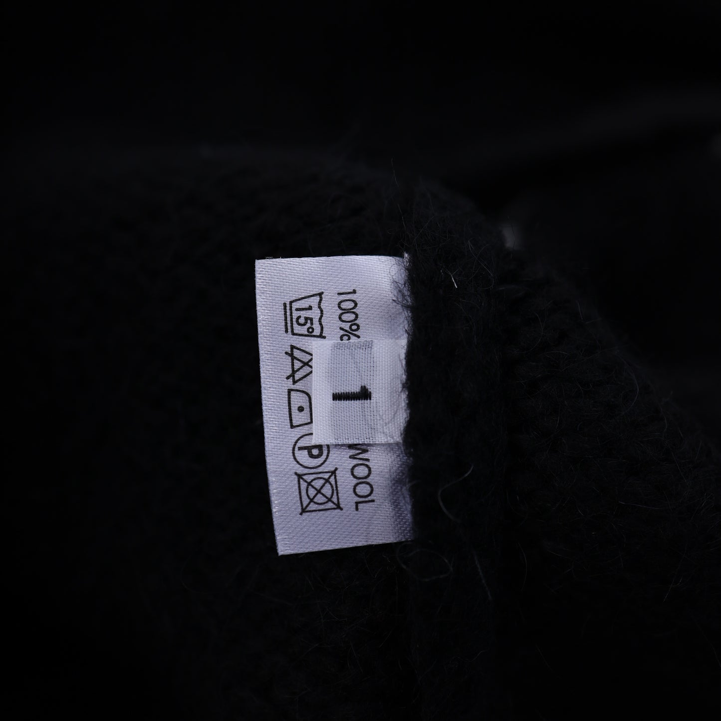 CLUB KISS MOHAIR KNIT CREWNECK