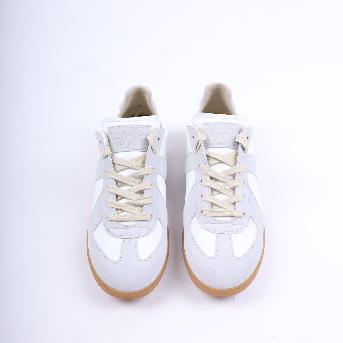 GATS WHITE/GREY WITH GUM SOLE