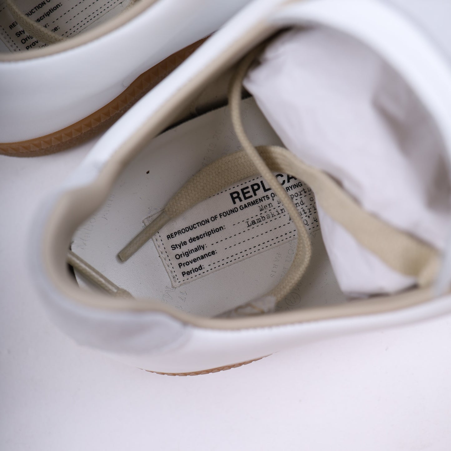 GATS WHITE/GREY WITH GUM SOLE