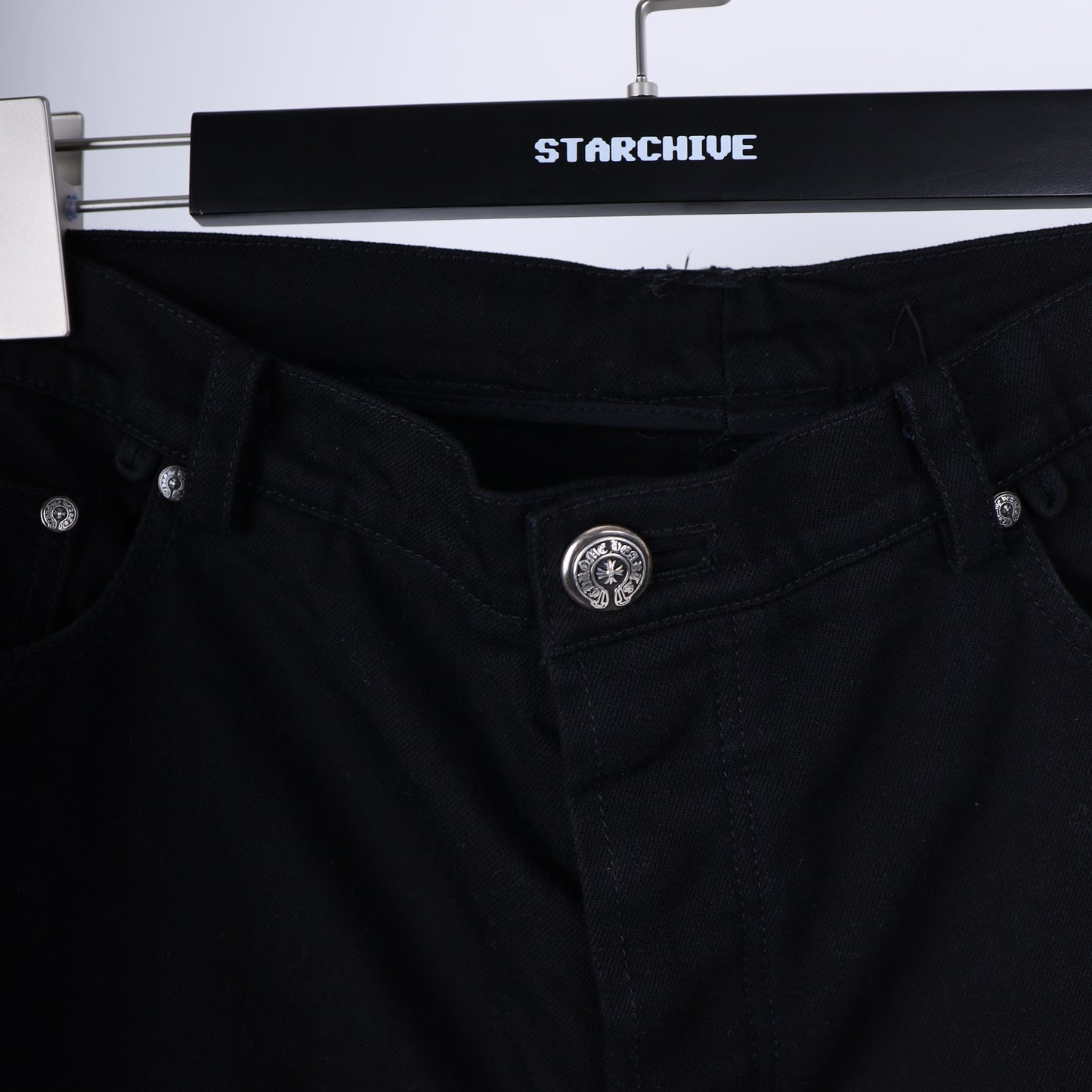 CHROME HEARTS FLUER KNEE BLACK DENIM SZ 38