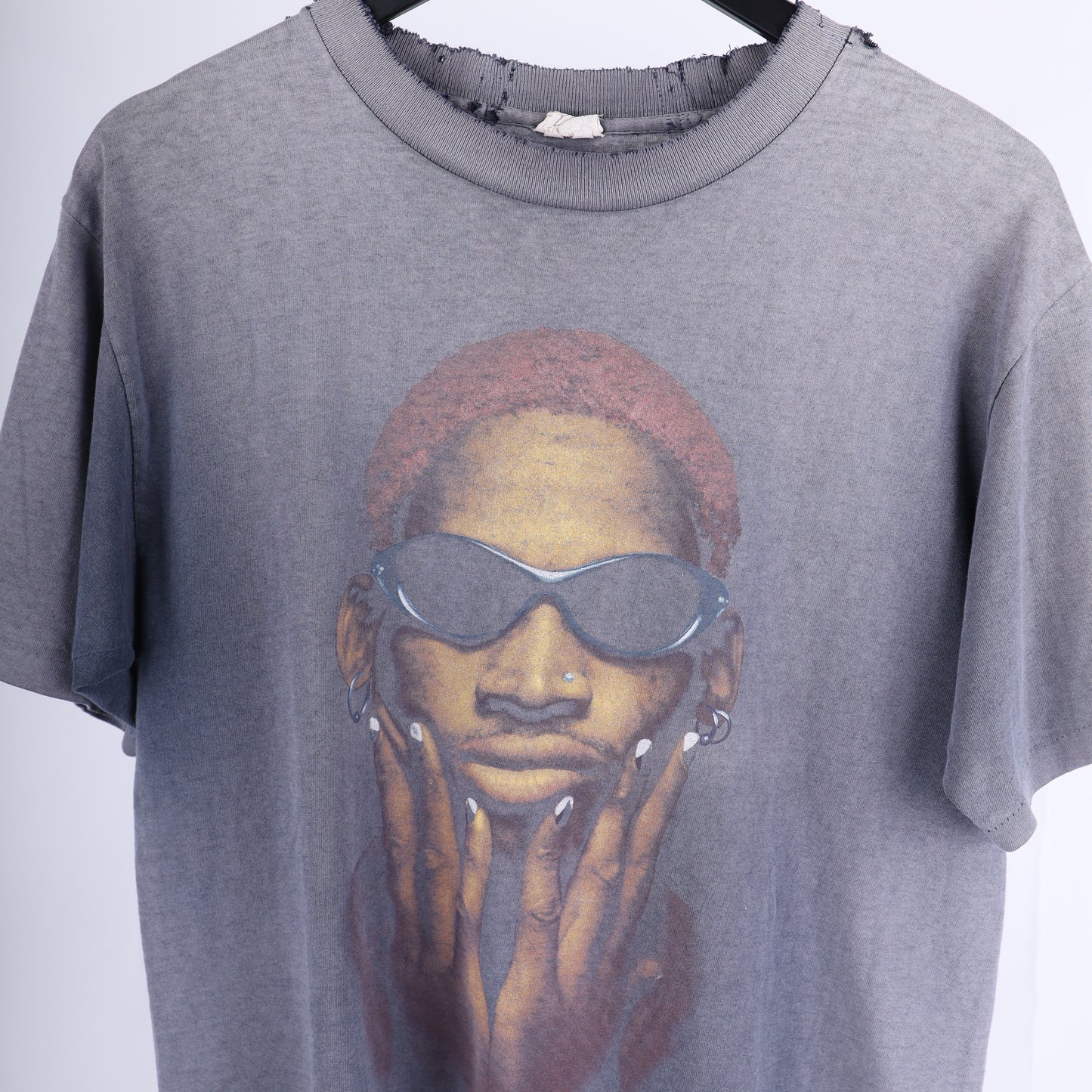 VINTAGE DENNIS RODMAN NOT OF THIS WORLD THRASHED FADED T-SHIRT