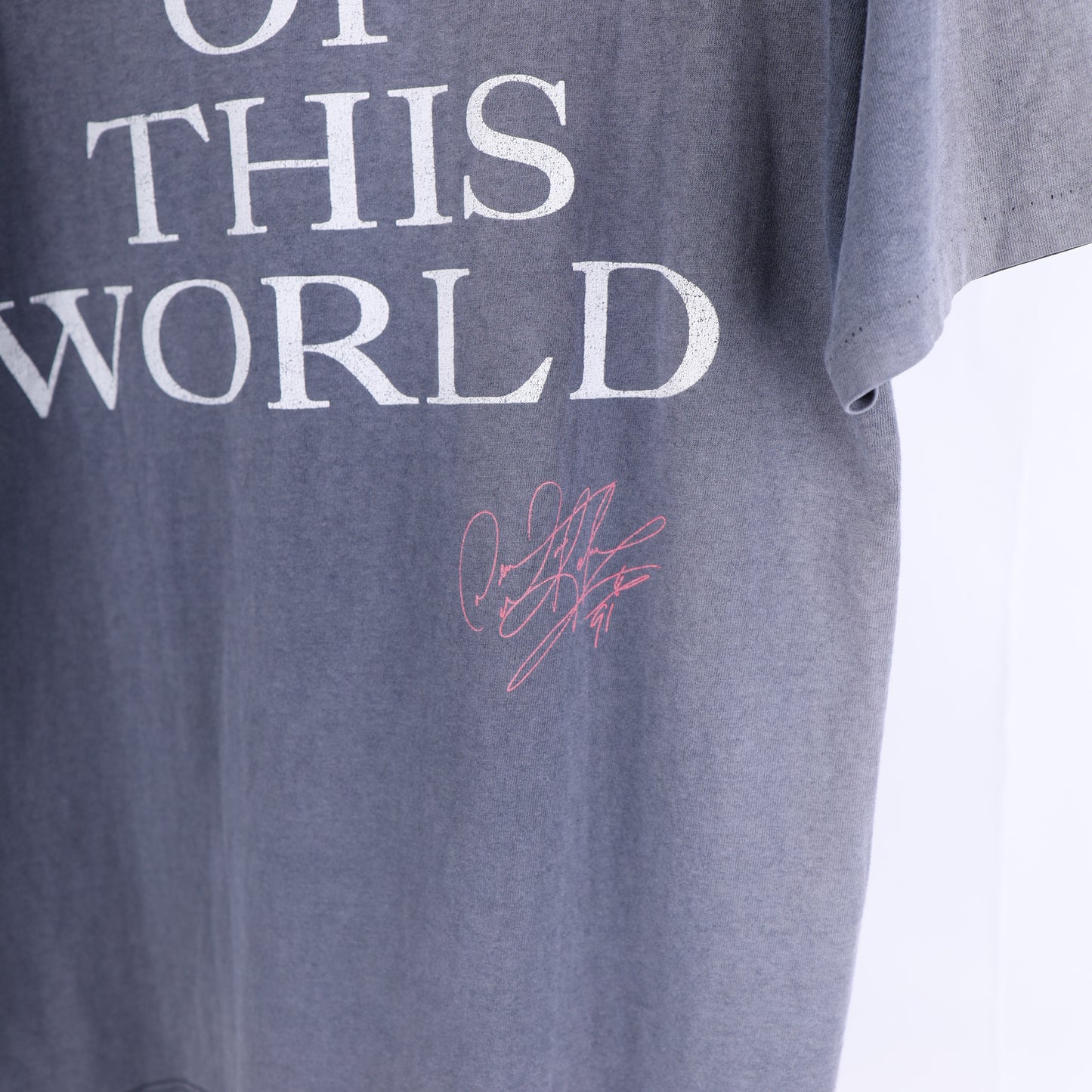 VINTAGE DENNIS RODMAN NOT OF THIS WORLD THRASHED FADED T-SHIRT