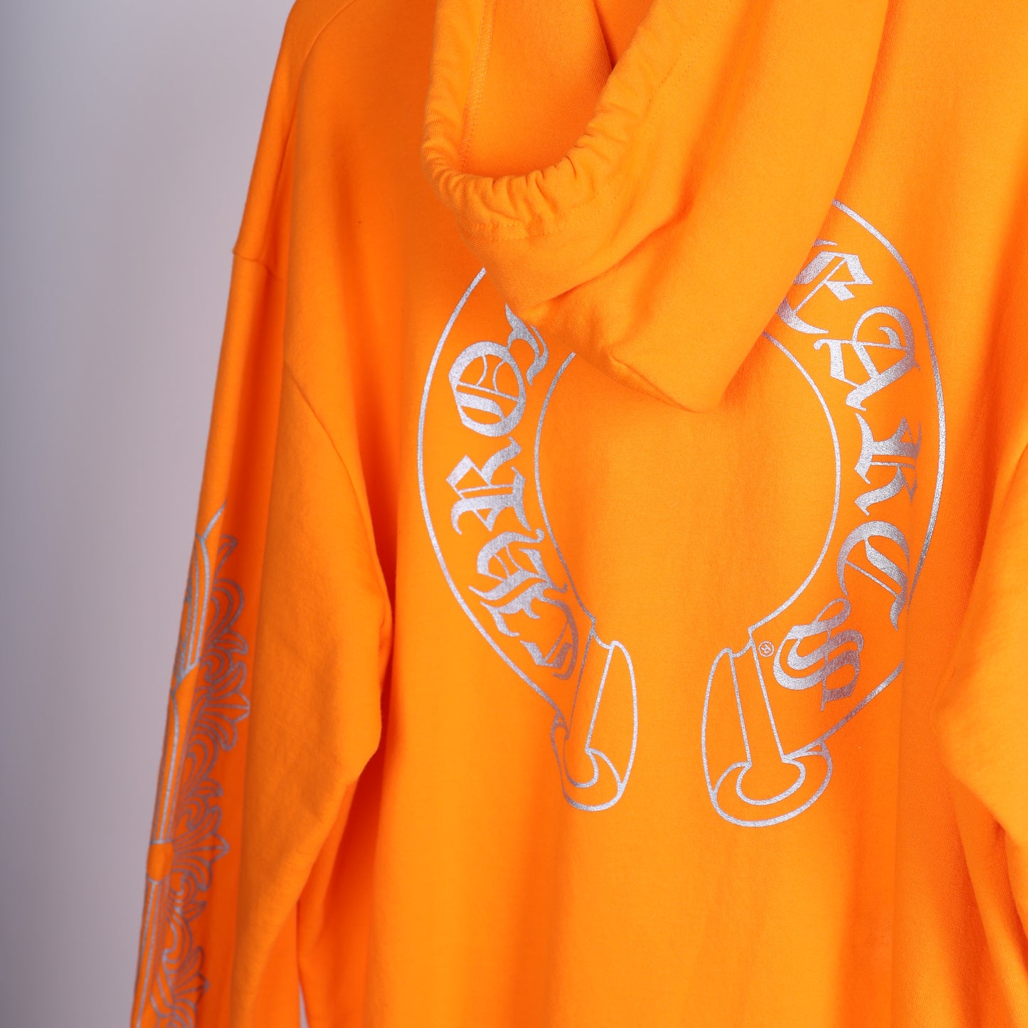 CHROME HEARTS ORANGE MIAMI MUSIC WEEK EXCLUSIVE HORSESHOE HOODIE