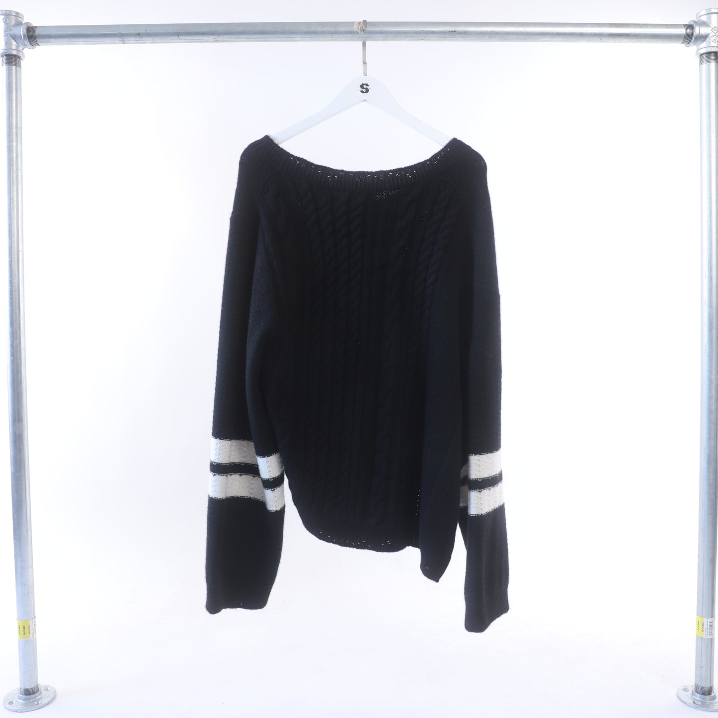 ERD Asymetrical V Neck Sweater 2024