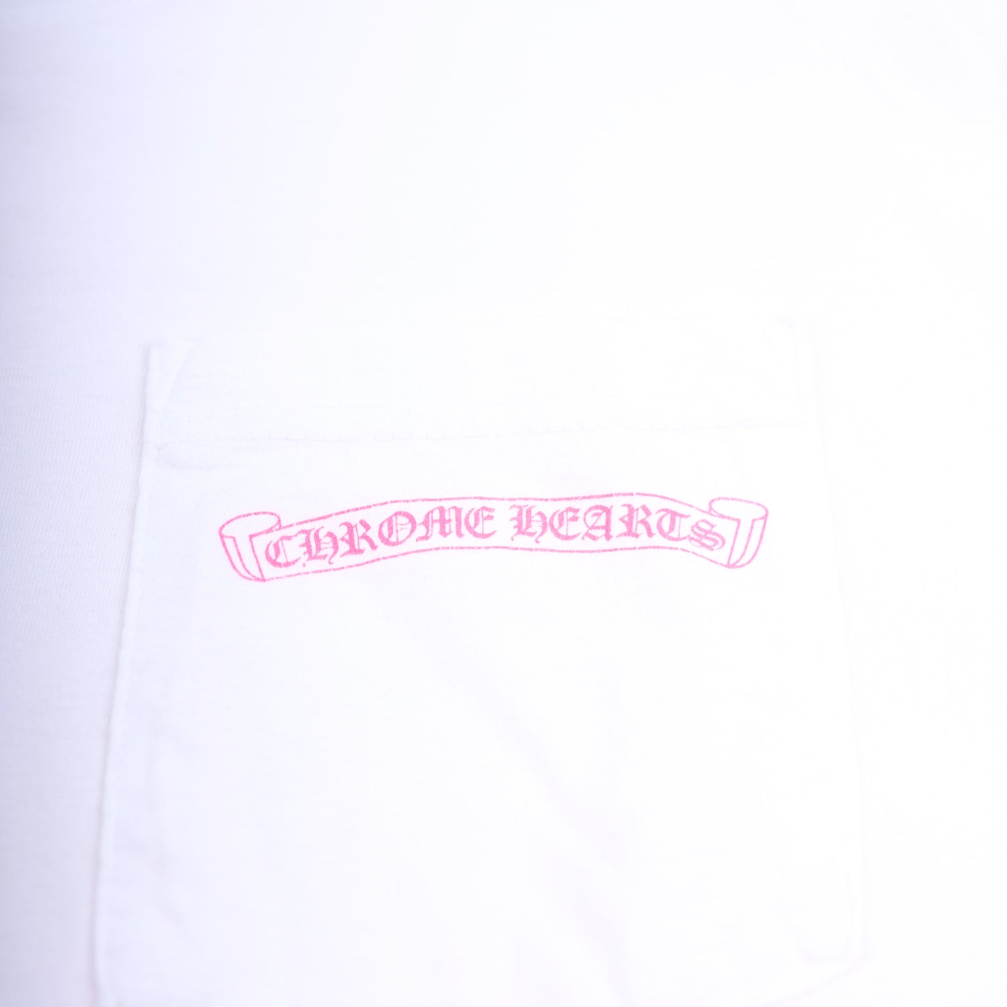 CH WHITE SCRIPT HOT PINK LONGSLEEVE T-SHIRT