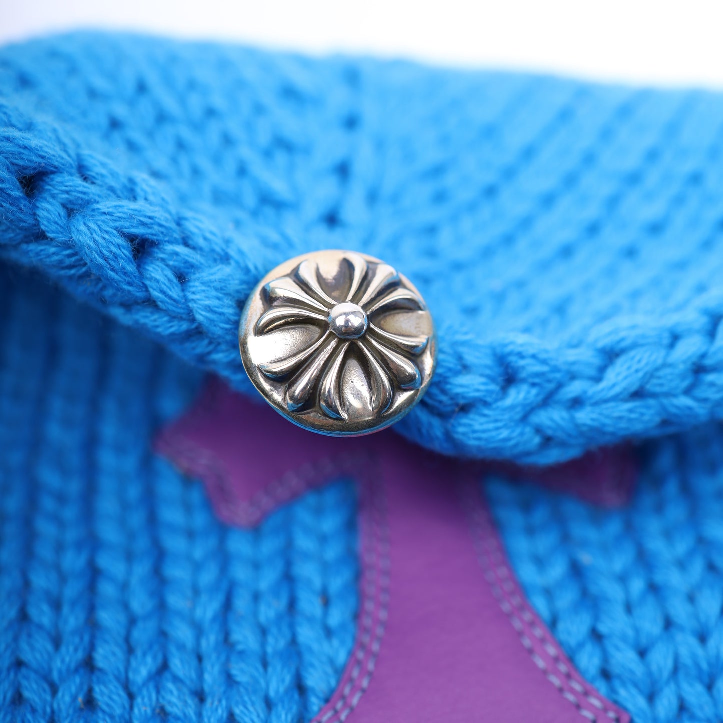 BLUE PURPLE CASHMERE CROSS PATCH BEANIE