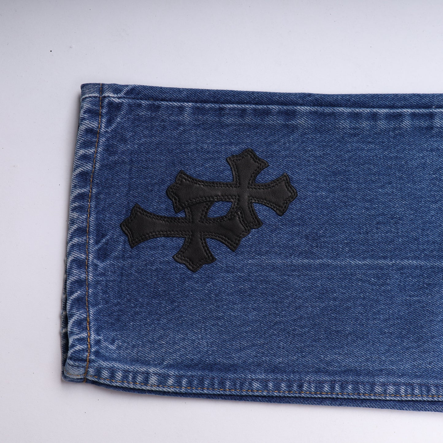 DARK WASH 517 CROSS PATCH LEVI'S DENIM