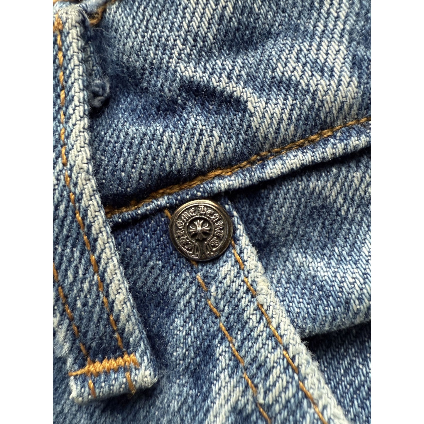 CHROME HEARTS LIGHT WASH LEVI'S CROSS PATCH DENIM SIZE 34 HEMMED