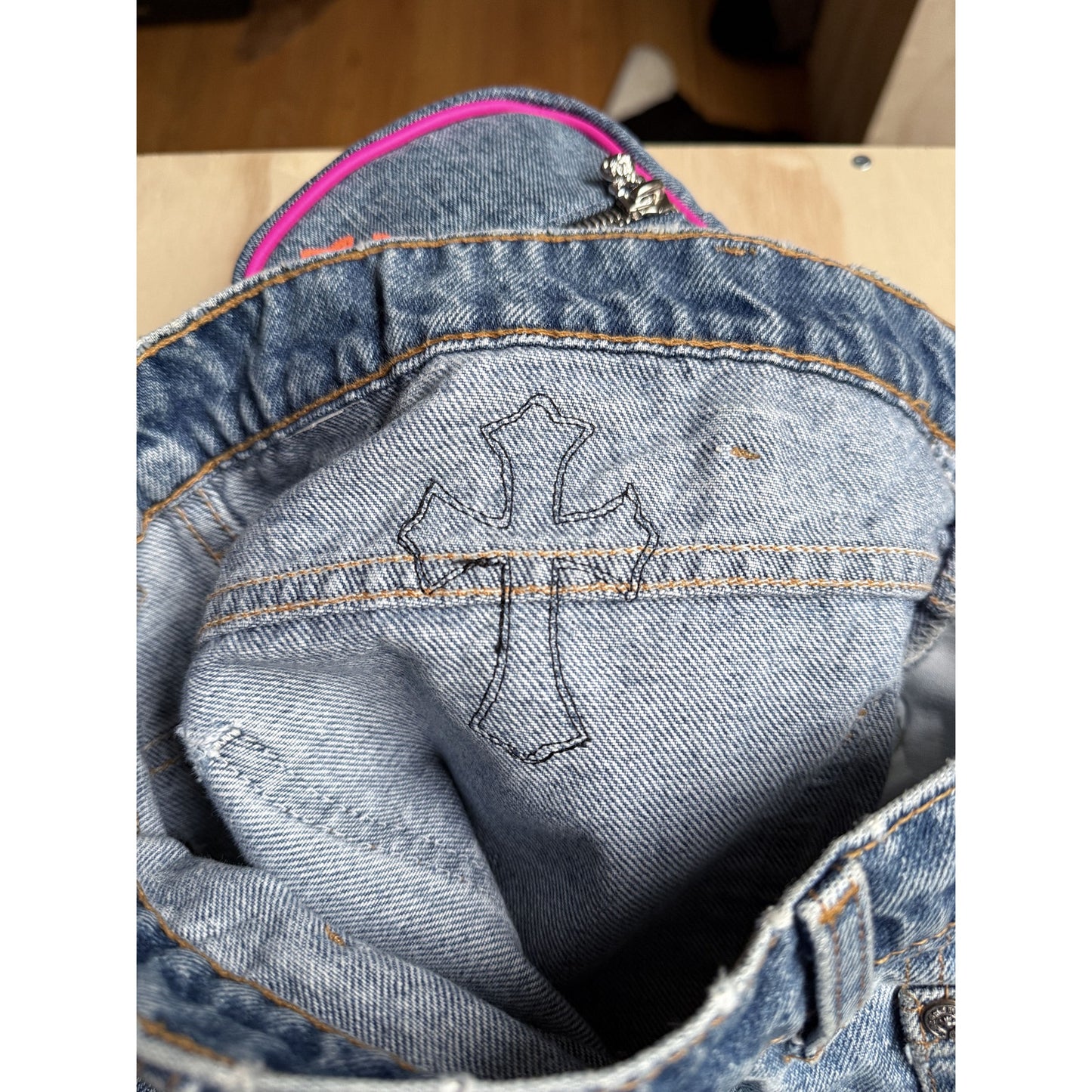 CHROME HEARTS LIGHT WASH LEVI'S CROSS PATCH DENIM SIZE 34 HEMMED