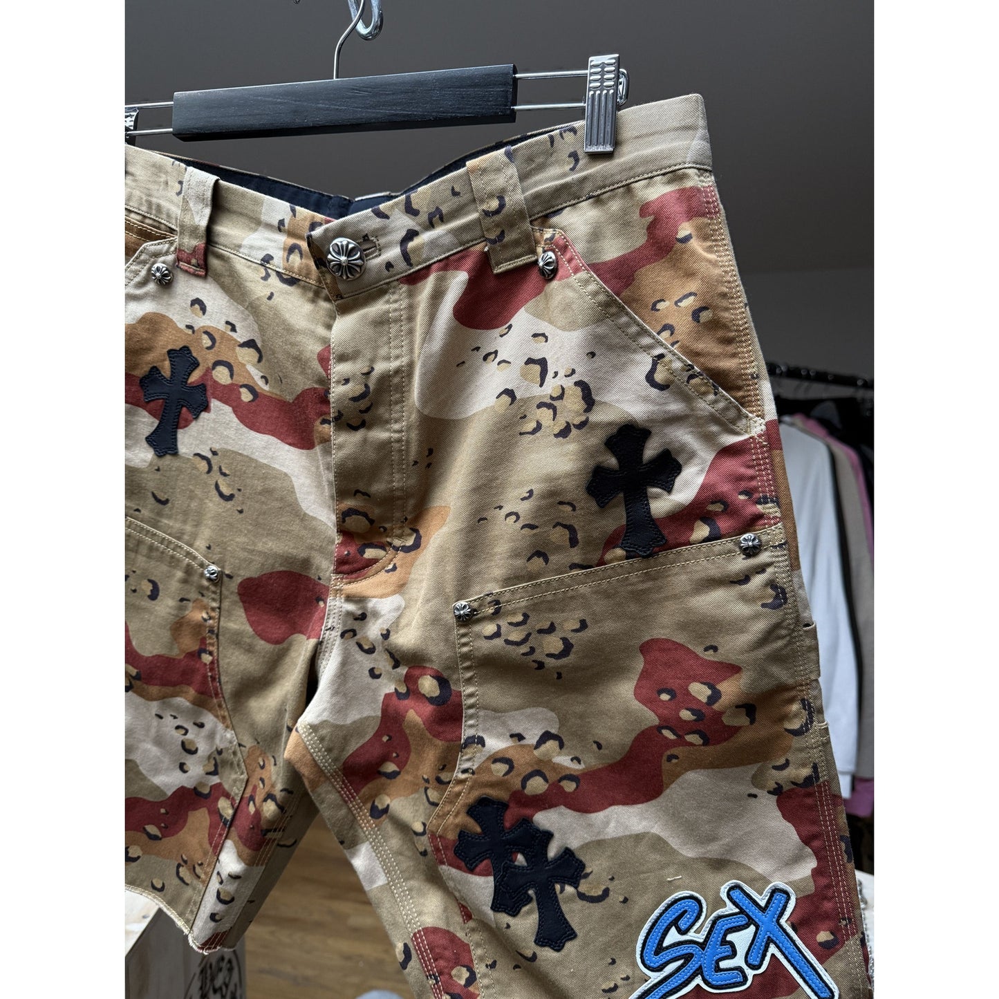 CHROME HEARTS SEX RECORDS DESERT CAMO CROSS PATCH SHORTS