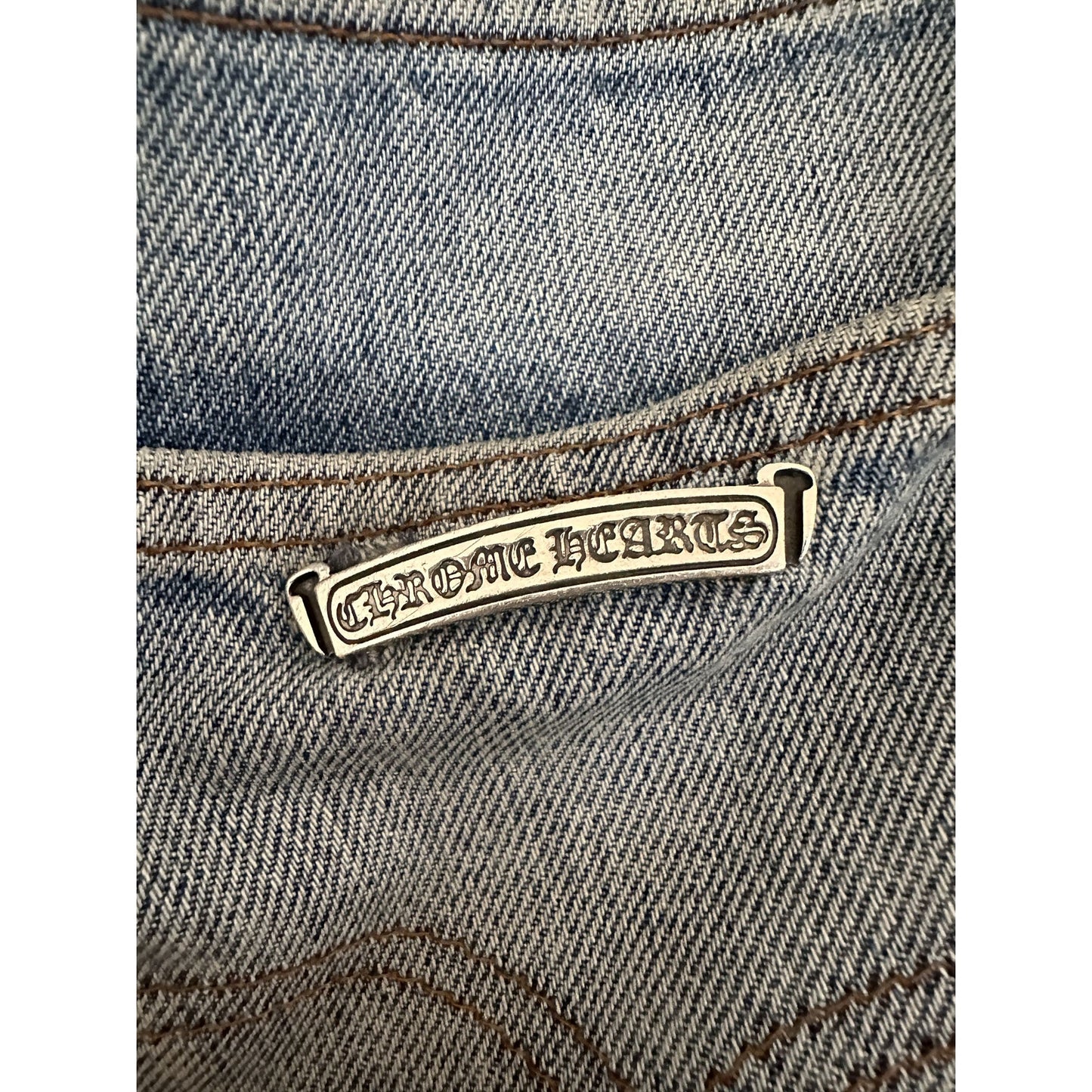 CHROME HEARTS LEVIS LIGHT WASH ORANGE TAB CROSS PATCH DENIM