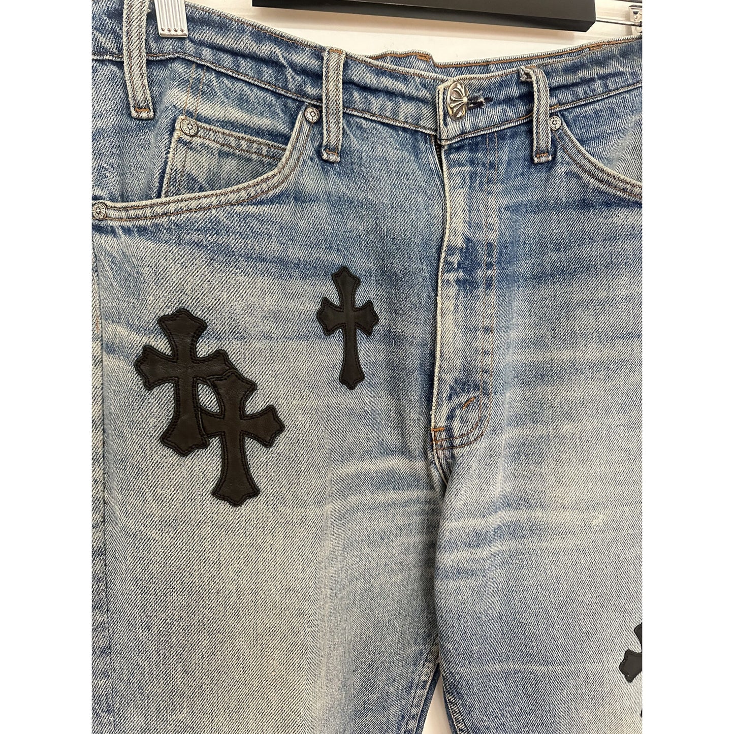 CHROME HEARTS LEVIS LIGHT WASH ORANGE TAB CROSS PATCH DENIM