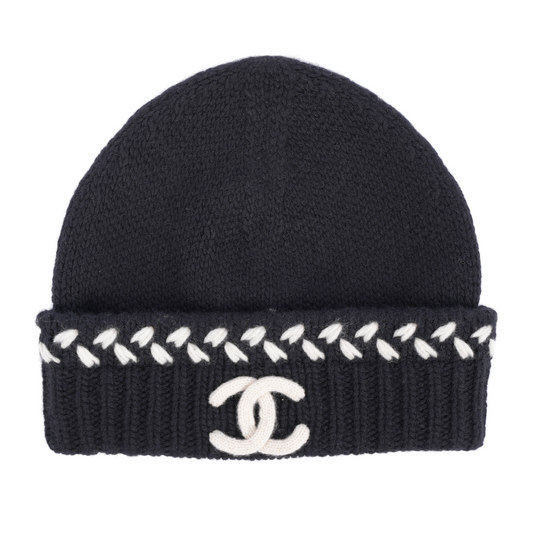 CHANEL KNITTED LOGO BEANIE