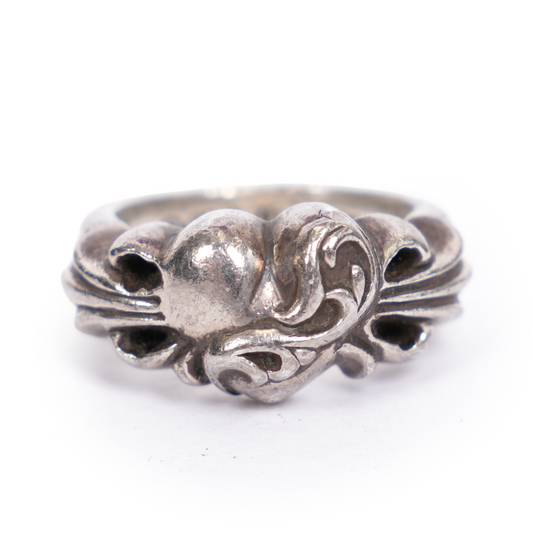 CHROME HEARTS FLORAL CROSS HEART RING