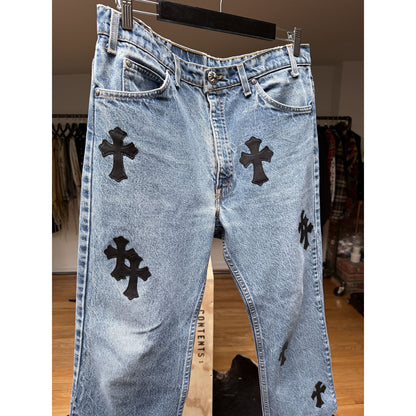 CHROME HEARTS LIGHT WASH LEVI'S CROSS PATCH DENIM SIZE 34 HEMMED