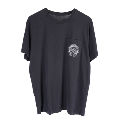 CHROME HEARTS BLACK HORSESHOE LOGO POCKET TEE