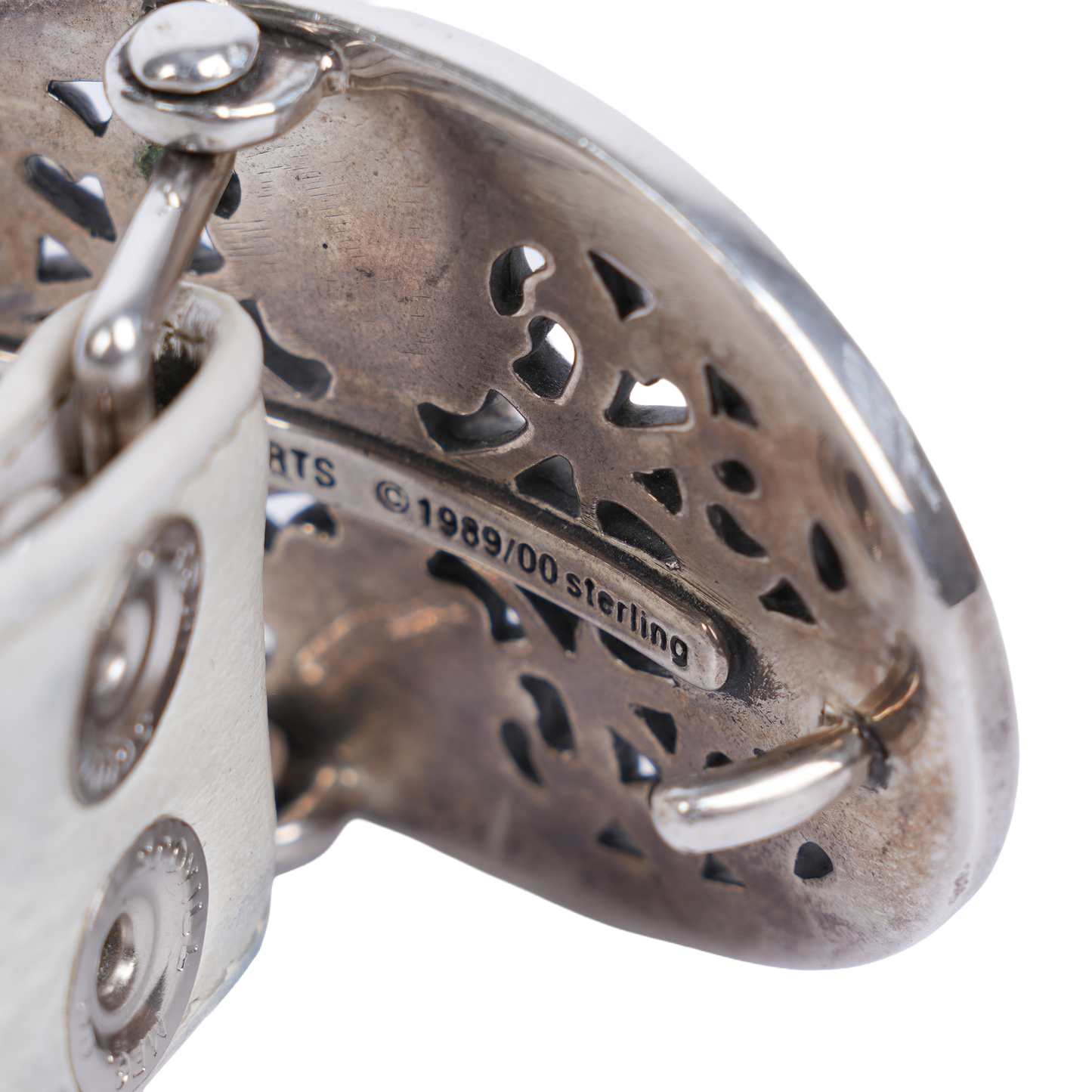 CHROME HEARTS WHITE OVAL BELT