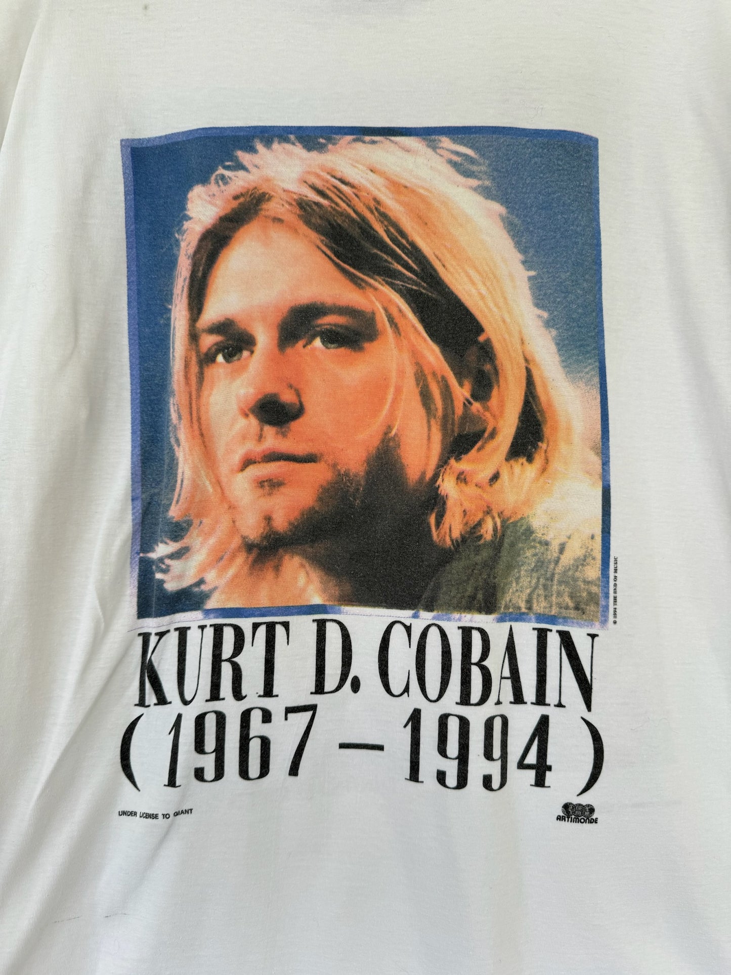 vintage kurt cobain nirvana memorial portrait tee