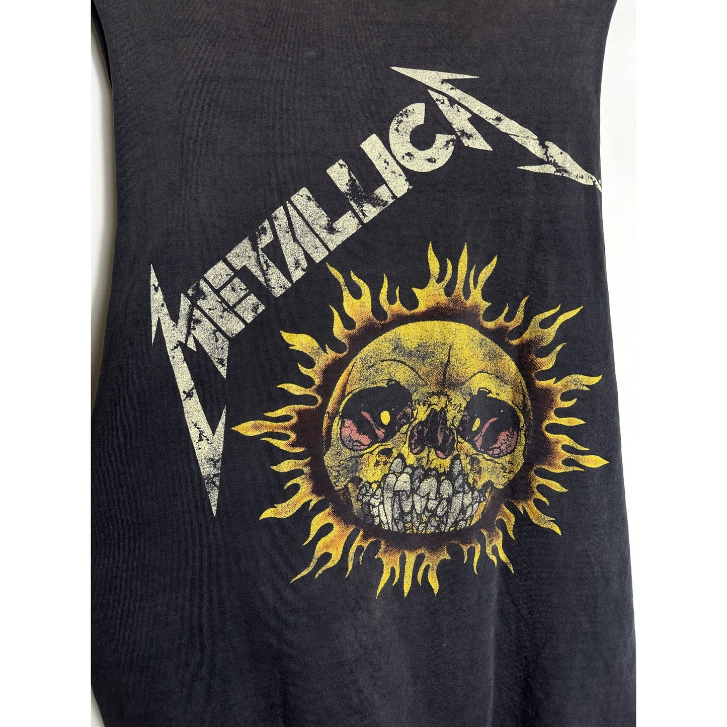 METALLICA THRASHED TANK TOP/MUSCLE TEE