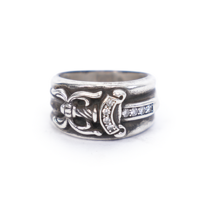 DIAMOND DAGGER RING