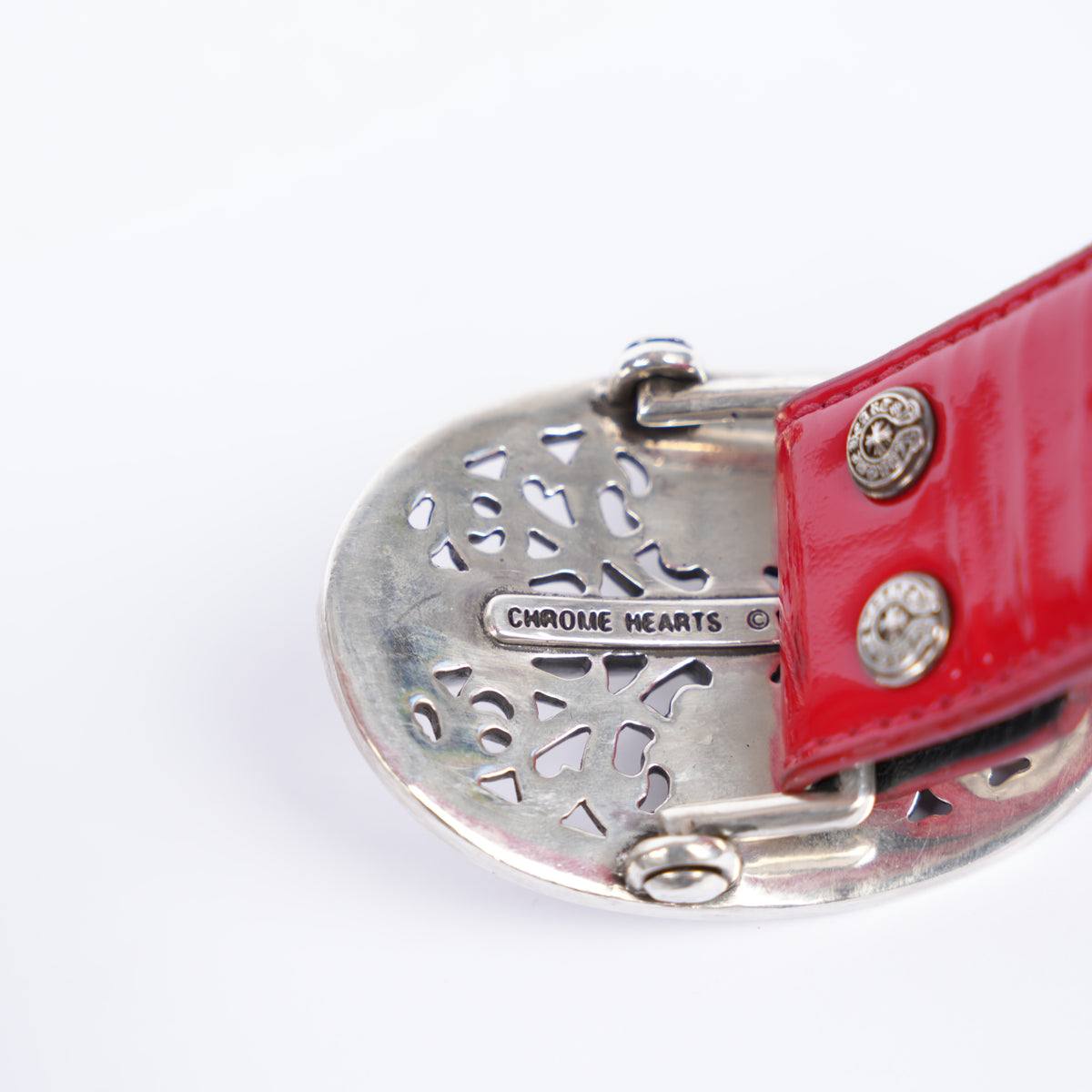 CHROME HEARTS OVAL BELT BUCKLE WITH RED PATENT STRAP