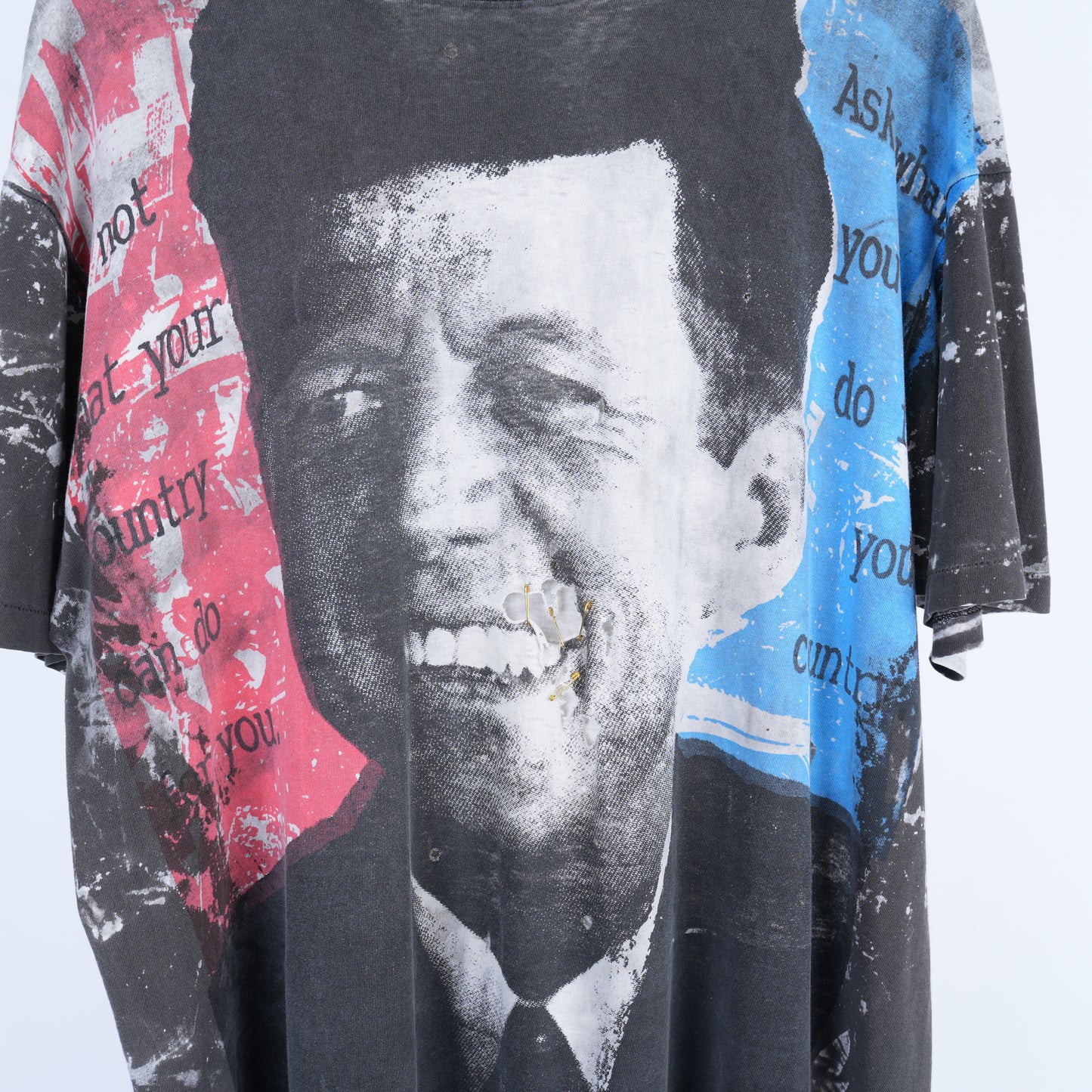 MOSQUITO HEAD JFK THRASHED TEE