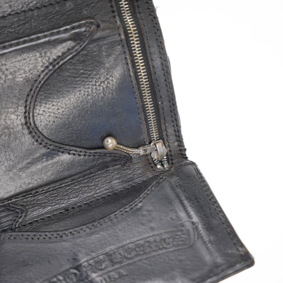 CHROME HEARTS TRIPLE FOLD CEMETERY CROSS PATCH HEART WALLET