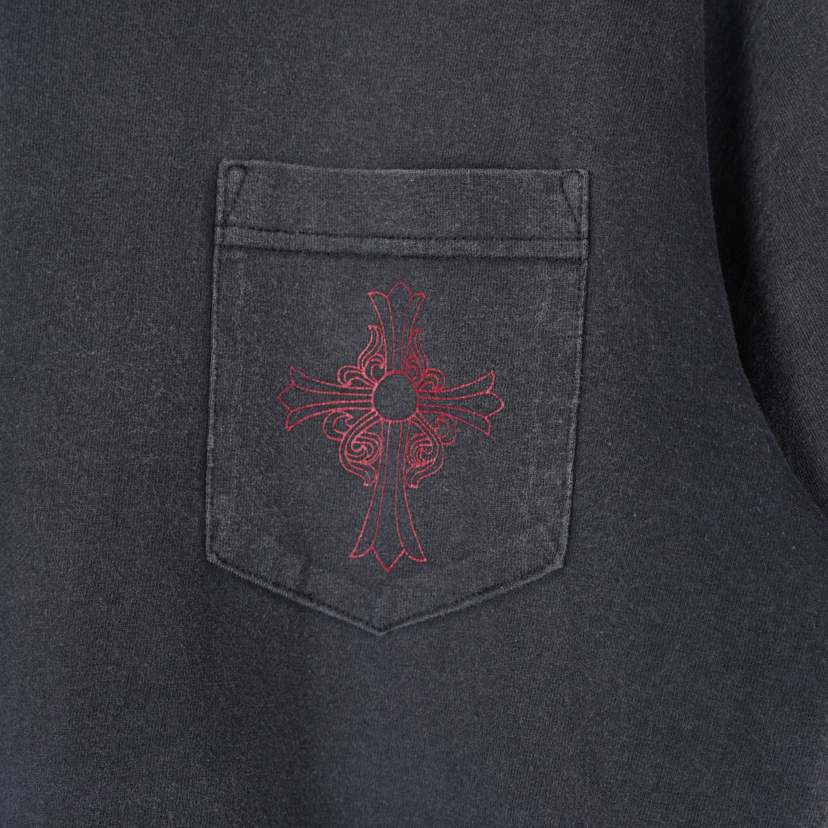 CHROME HEARTS VINTAGE FLORAL CROSS NEW YORK POCKET TEE