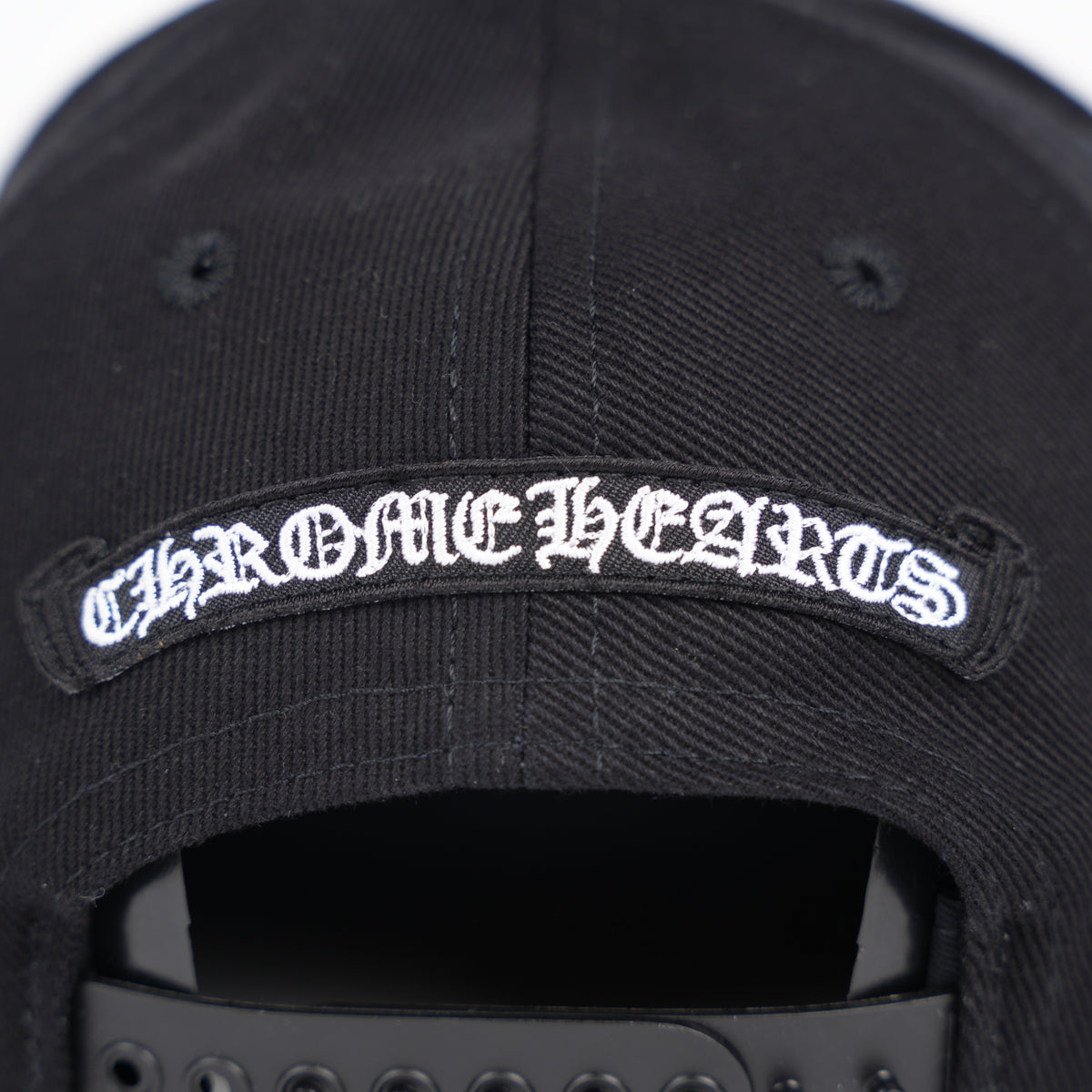CHROME HEARTS LOGO SCROLL EMBROIDERED HAT