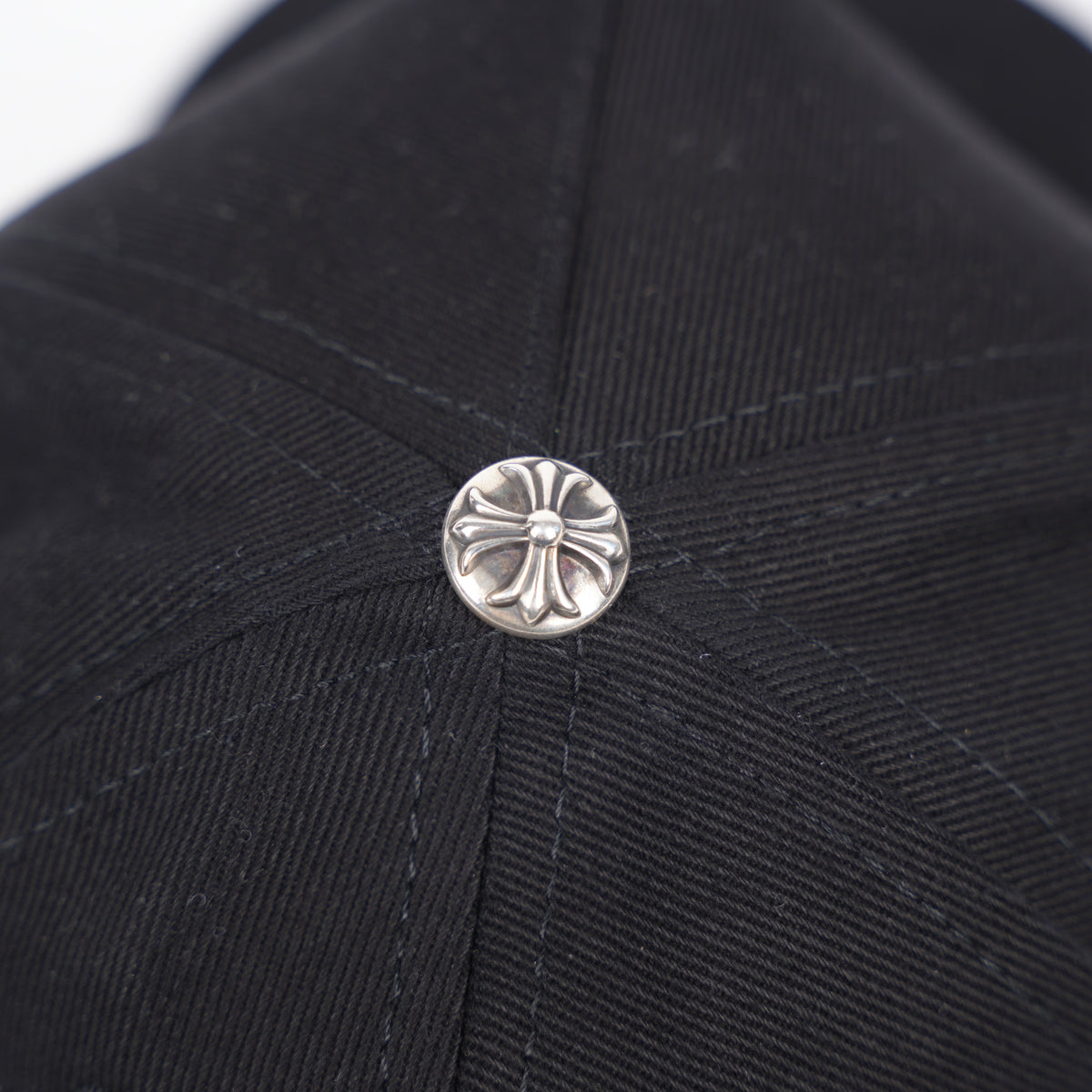 CHROME HEARTS LOGO SCROLL EMBROIDERED HAT