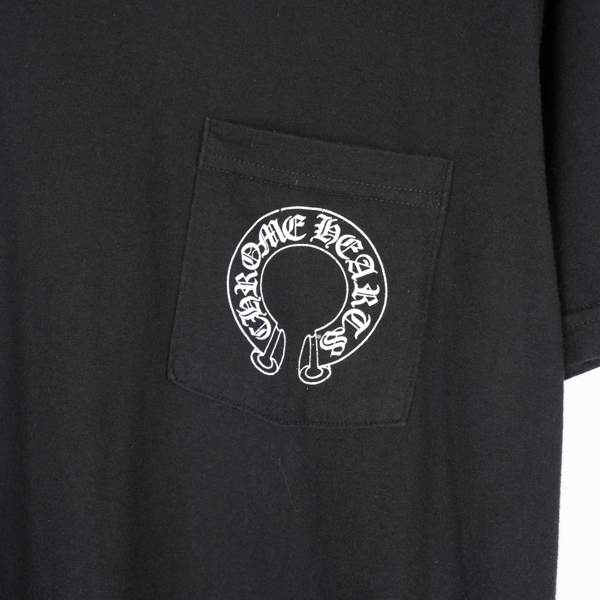 CHROME HEARTS HORSESHOE T-BAR POCKET TEE
