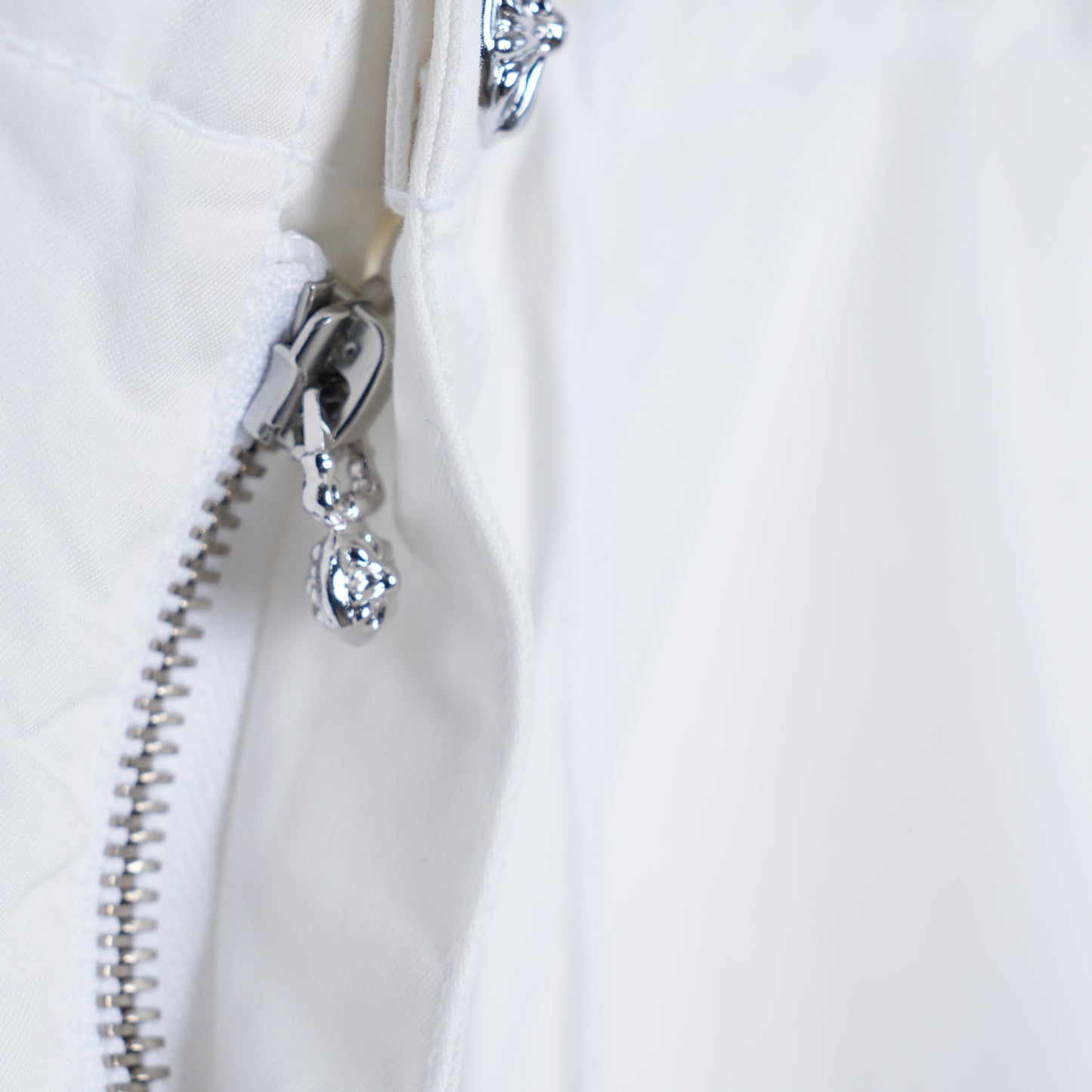 CHROME HEARTS WHITE LUCKY PATCH PARACHUTE PANTS