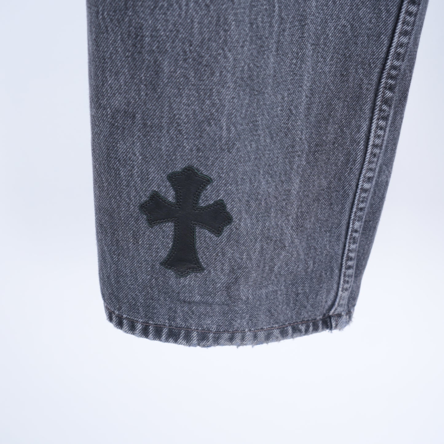 CHROME HEARTS BLACK LEVI CROSS PATCH JEANS