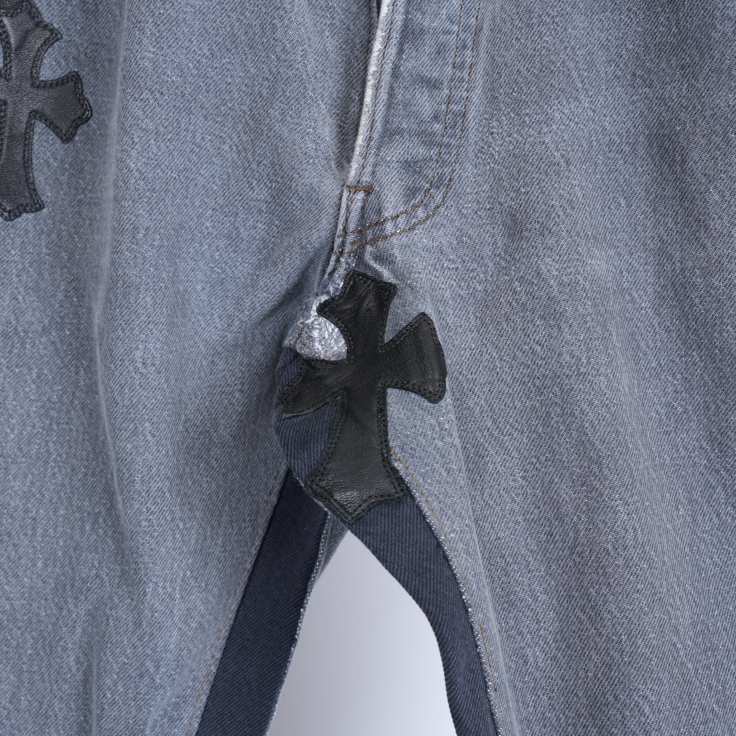 CHROME HEARTS X GALLERY DEPT. CROSS PATCH LEVI'S DENIM PANTS