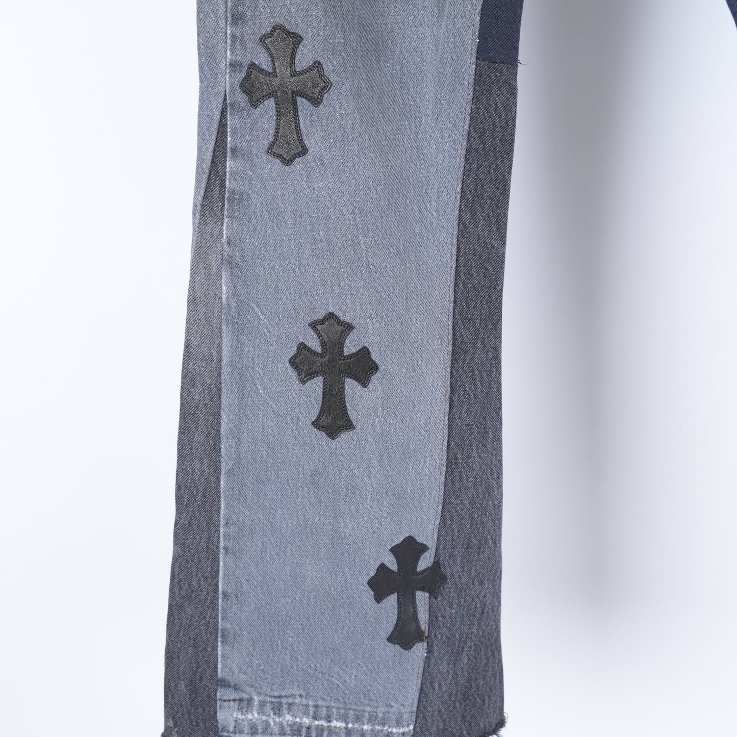 CHROME HEARTS X GALLERY DEPT. CROSS PATCH LEVI'S DENIM PANTS