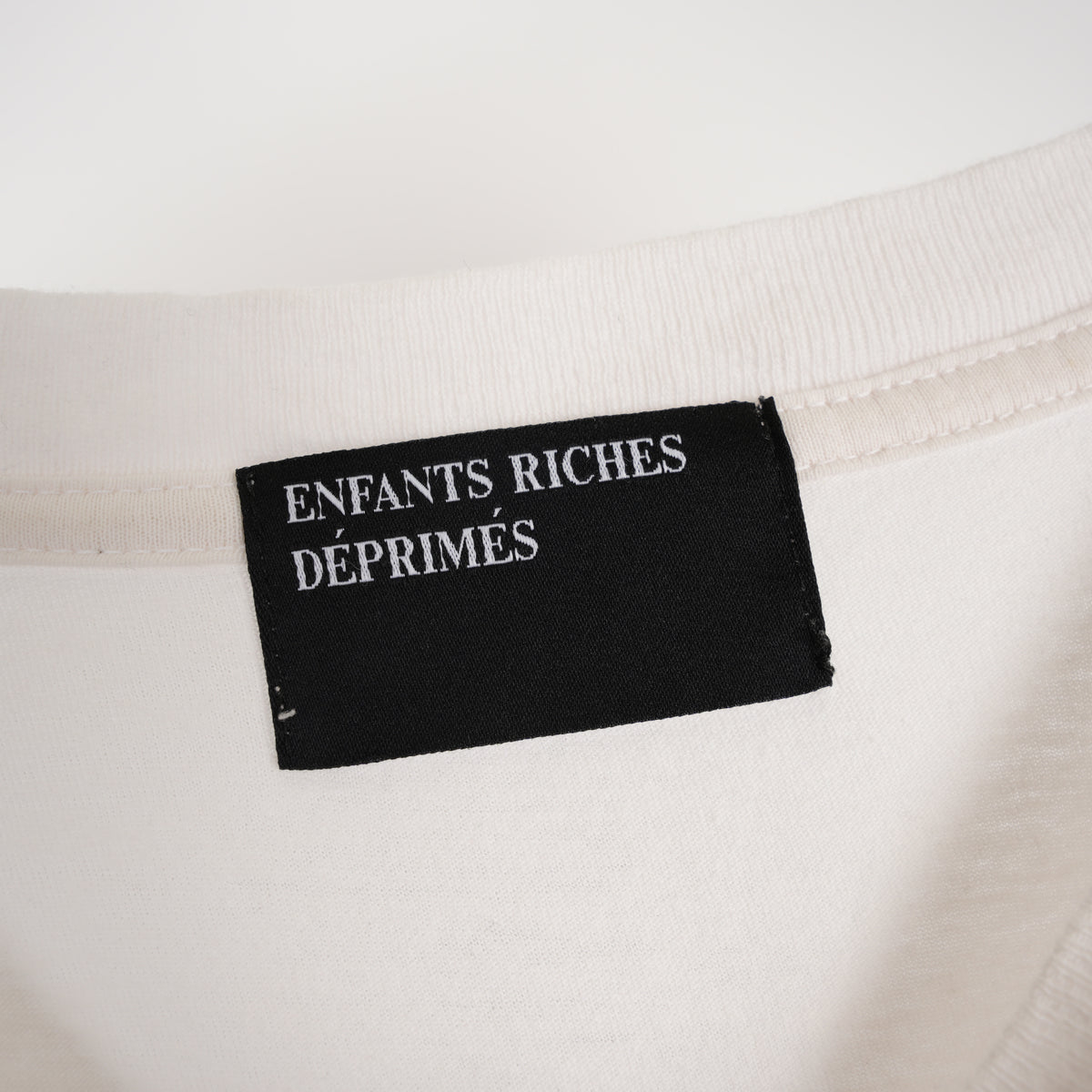 ENFANTS RICHES DÉPRIMÉS ERD 'KIDS SMOKING' GRAPHIC TEE