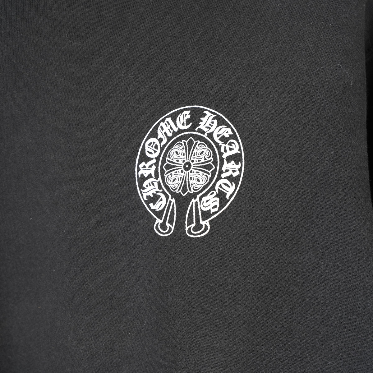 CHROME HEARTS VINTAGE SCRIPT HORSESHOE CREWNECK
