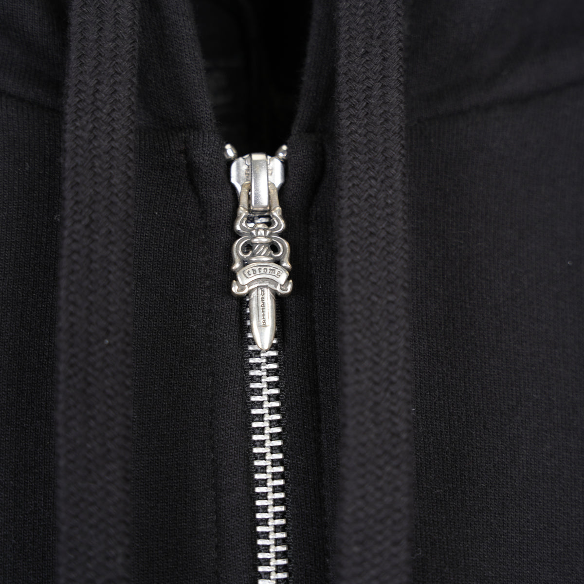 CHROME HEARTS SCROLL LOGO DAGGER ZIP UP HOODIE
